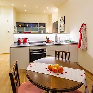 La Casa Colorata - Flats In - Bocconi Apartment